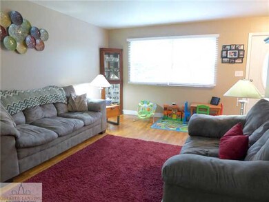 1635 Holly Way, Lansing, MI 48910 - photo 6