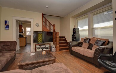 Living Room (2)