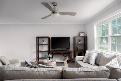 902 N Adams St, Fredericksburg, TX 78624 - photo 7