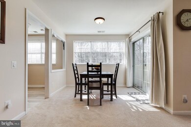9278 Cardinal Forest Ln unit A, Lorton, VA 22079 - photo 7