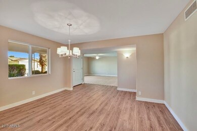 2 Dining Entry Living Rooms (800x534)