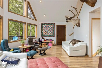 08-Living Room-ELKO7771