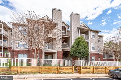 11653 Gas Light Ct unit C, Reston, VA 20190 - photo 2