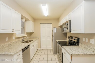 004-photo-kitchen-10892630