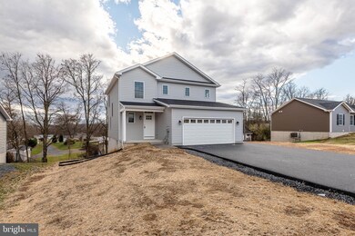 204 Hannah Ln, Bunker Hill, WV 25413 - photo 4