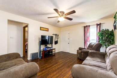 Ceiling fan/light