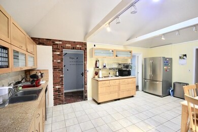 139 Rutland St, Carlisle, MA 01741 - photo 4