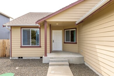 10713 Umtanum St SE, Yelm, WA 98597 - photo 2