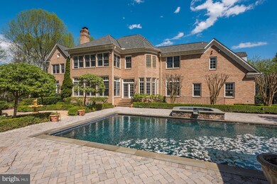 8893 Windy Ridge Way, McLean, VA 22102 - photo 3