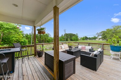 DECK ON RACE TRACK