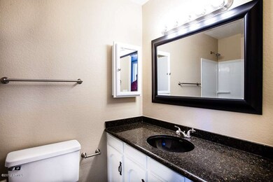 Master Bath w/ Granite Counter