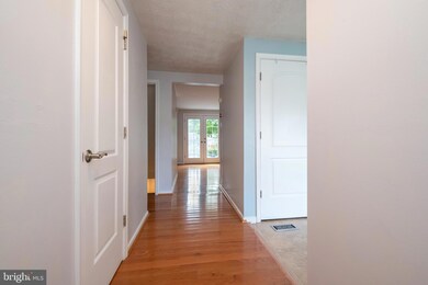 51 Windersal Ln, Parkville, MD 21234 - photo 4