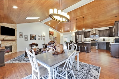 168 Lockland St, Ludlow, MA 01056 - photo 5