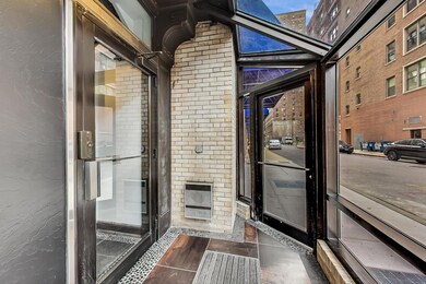 Printer's Square unit 903, Chicago, IL 60605 - photo 6