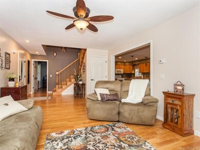 221 Scenic Ridge Dr, Hendersonville, NC 28792 - photo 4