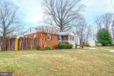 4102 Poplar St, Fairfax, VA 22030 - photo 3