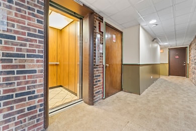 7117 W 93rd St unit 306, Oak Lawn, IL 60453 - photo 2