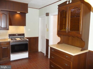 2429 Endlich Ave, Reading, PA 19606 - photo 3