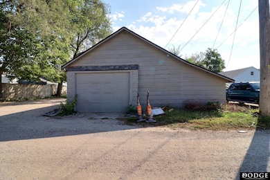 65 S Bell St, Fremont, NE 68025 - photo 3