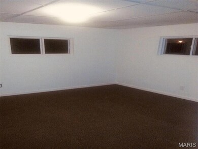 714 Saint Norbert Dr, East Saint Louis, IL 62206 - photo 6