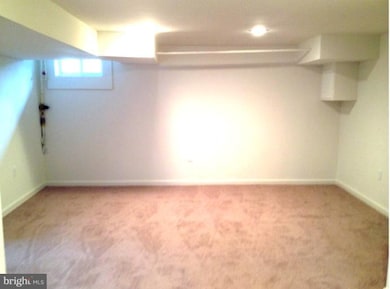 907 Arncliffe Rd, Essex, MD 21221 - photo 4