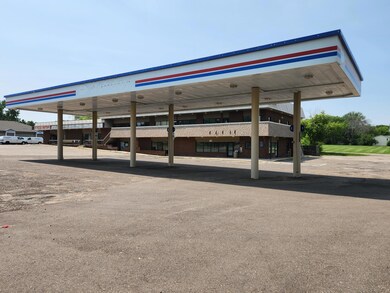 2137 Division St N, North Saint Paul, MN 55109 - photo 2