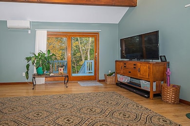 31 Pinewood Dr, Stratham, NH 03885 - photo 5