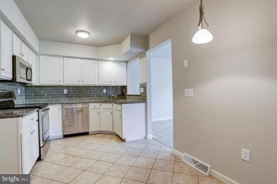 4015 Parkside Ct, Mount Joy, PA 17552 - photo 3