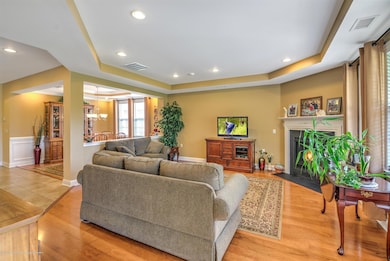 08-LIVING ROOM