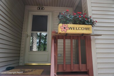 2208 Mohegan Ct, Long Pond, PA 18334 - photo 4