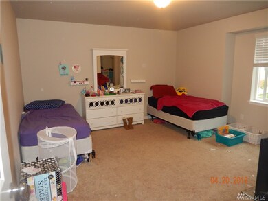 509 Carrier Ave SW, Orting, WA 98360 - photo 4