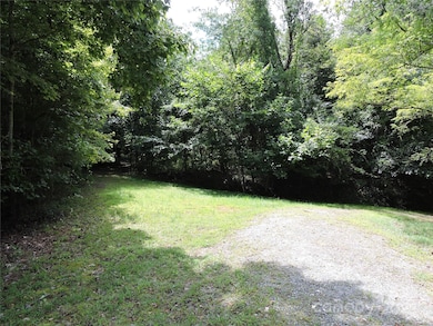 2065 Skyuka Rd, Columbus, NC 28722 - photo 4