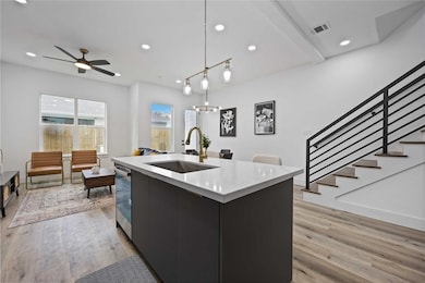 1805 Emir St unit L, Houston, TX 77009 - photo 4