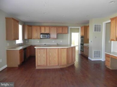 10300 Stewards Chance Ln, White Plains, MD 20695 - photo 5