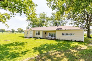 1221 W 1100 N, Fountaintown, IN 46130 - photo 3