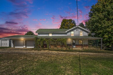 2300 Sq Ft Farm House