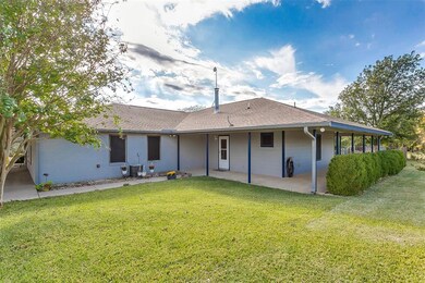 1383 Sandy Ln, Weatherford, TX 76088 - photo 2