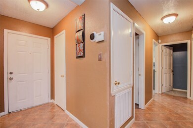 14174 Whispering Palms Dr, Houston, TX 77066 - photo 3