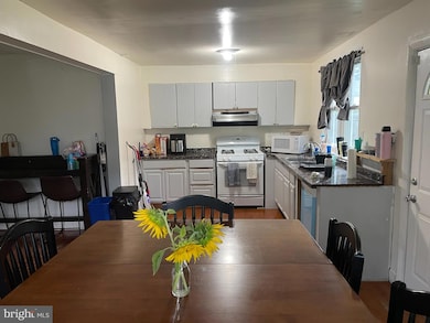 114 4th Ave, Halethorpe, MD 21227 - photo 7