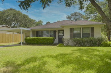 1209 Allen St, Rosenberg, TX 77471 - photo 2