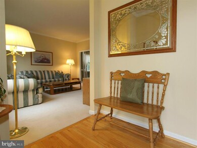 100 Crossing Pointe Ct, Frederick, MD 21702 - photo 2
