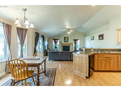 78 Sandalwood Loop, Creswell, OR 97426 - photo 6