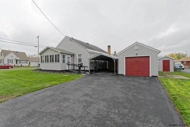 1081 Laura St, Schenectady, NY 12306 - photo 5