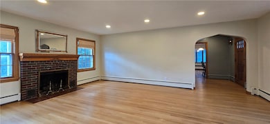 409 E 10th St, Elmira, NY 14903 - photo 3