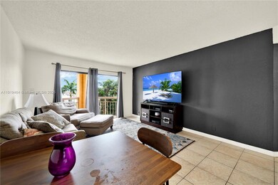 8290 Lake Dr unit 444, Doral, FL 33166 - photo 6