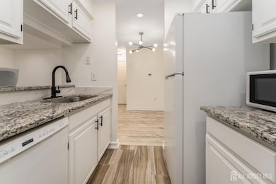 1314 Ravens Crest Dr, Plainsboro, NJ 08536 - photo 6