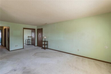 4817 Woodland Ave unit 2, West Des Moines, IA 50266 - photo 5