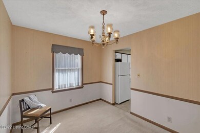 3105 Auburn Cir, Louisville, KY 40299 - photo 7