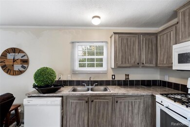 75 Woodridge Ct, White Lake, MI 48386 - photo 6