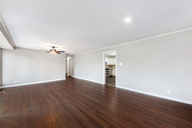 555 S 3rd Ave, Des Plaines, IL 60016 - photo 5